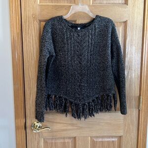 Kenzie - Gorgeous Gray Fringed Sweater - Size Small